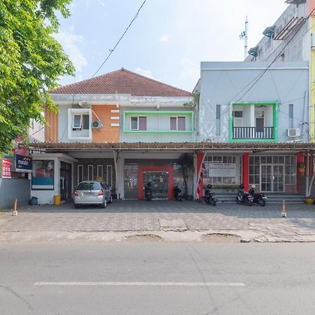 Reddoorz At Ciliwung Guest House Syariah Malang Esterno foto